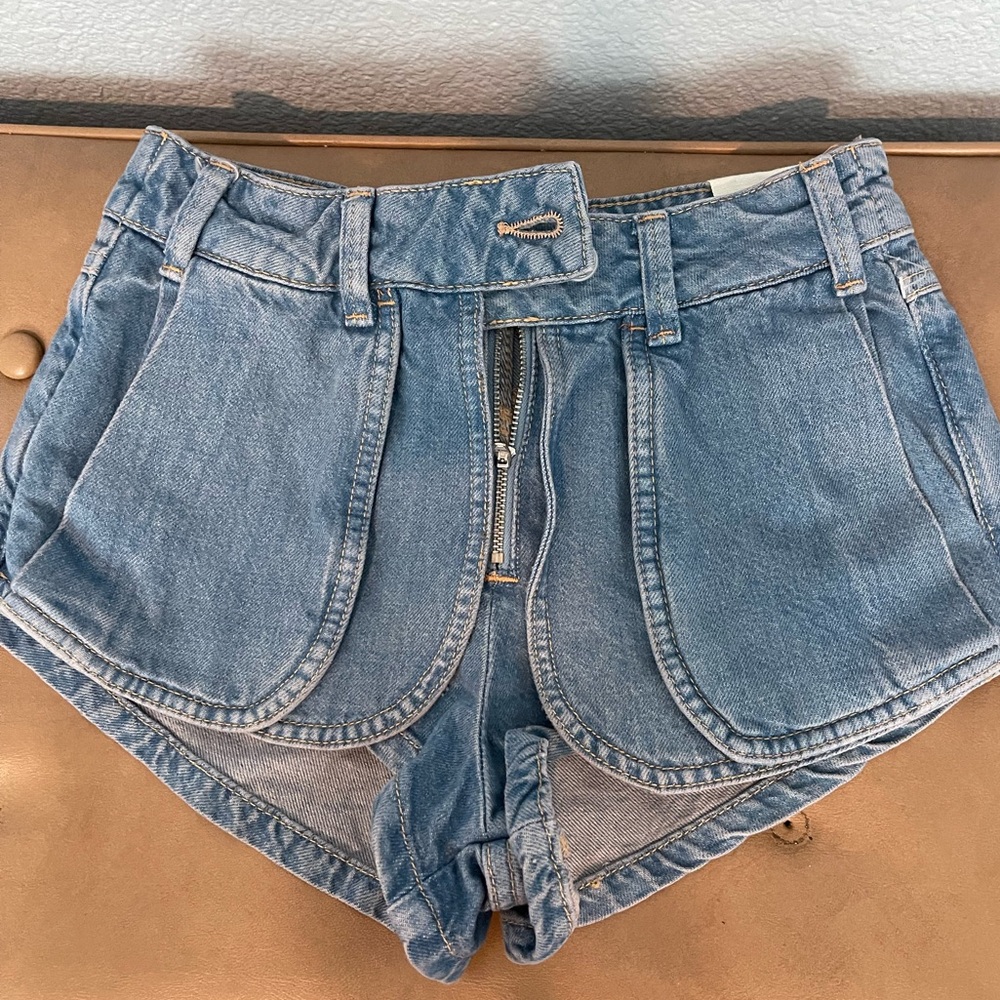 Free People  Women's Blue We The Free Prince Street  Micro Denim Shorts - Picture 10 of 16
